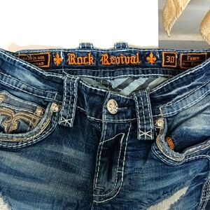 Rock revival jeans size 30 slim straight fawn